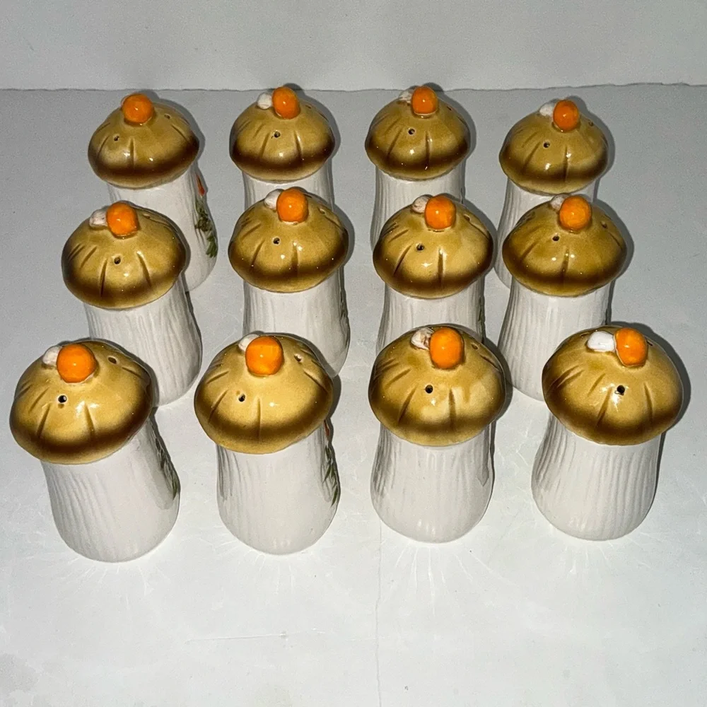 Vintage Merry Mushroom Spice Shakers Set 1970’s
